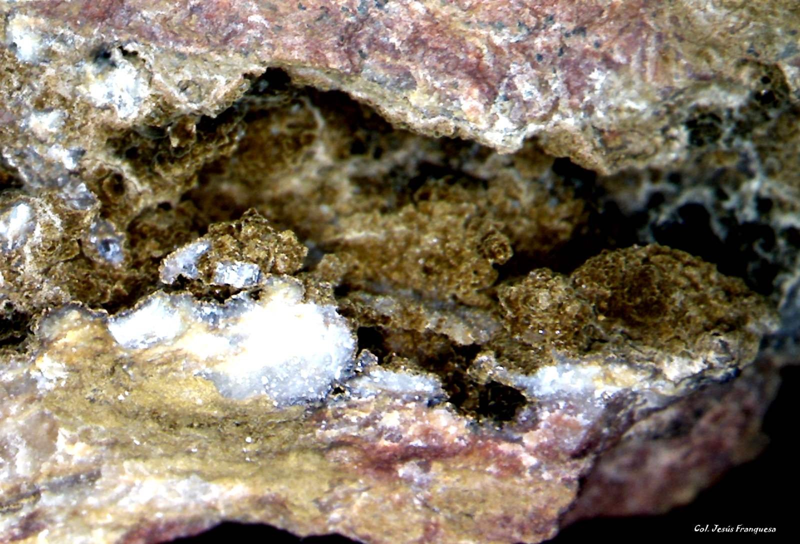 Mottramita
5´410 x 2´177 mm.
(Autor: Jesus Franquesa Baucells)