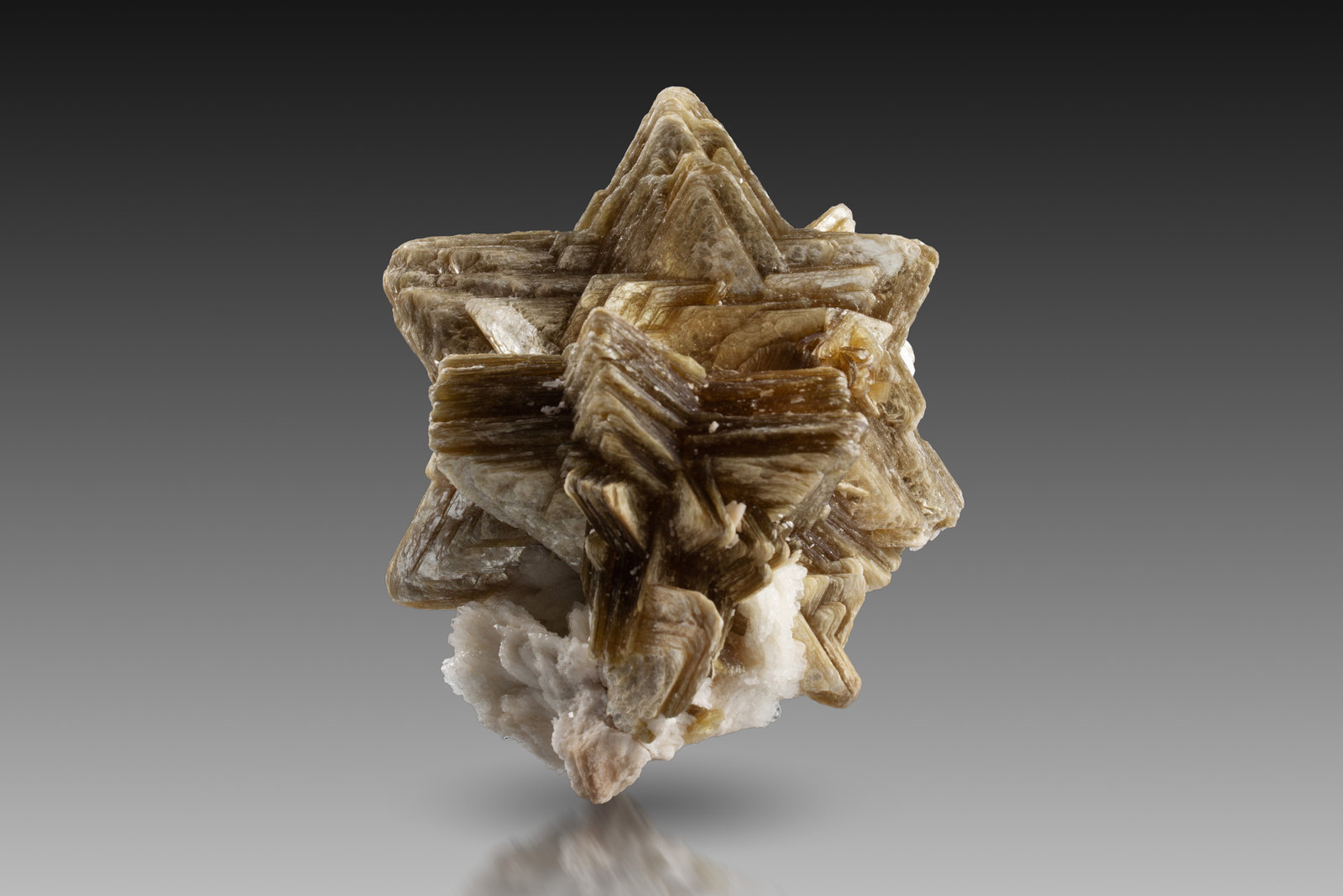 Moscovita
9.5 x 8 x 11 cm / cristal principal: 9.5 cm
(Autor: Museo MIM)