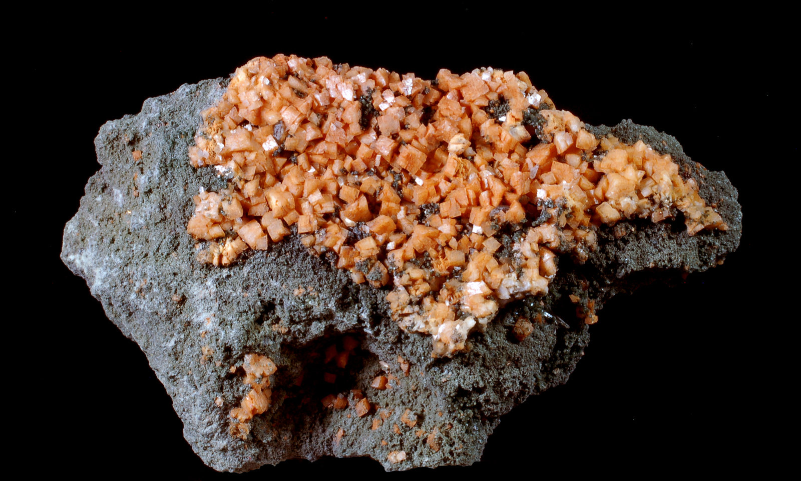Dolomita, Clinocloro y Pirita
7,5 x 4,7 x 2,3 cms
(Autor: Joan Martinez Bruguera)