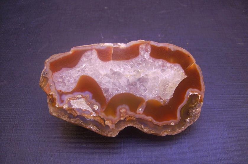 Cuarzo (variedad sardónice)
7 x 4 x 3 cm
(Autor: Antonio Alcaide)