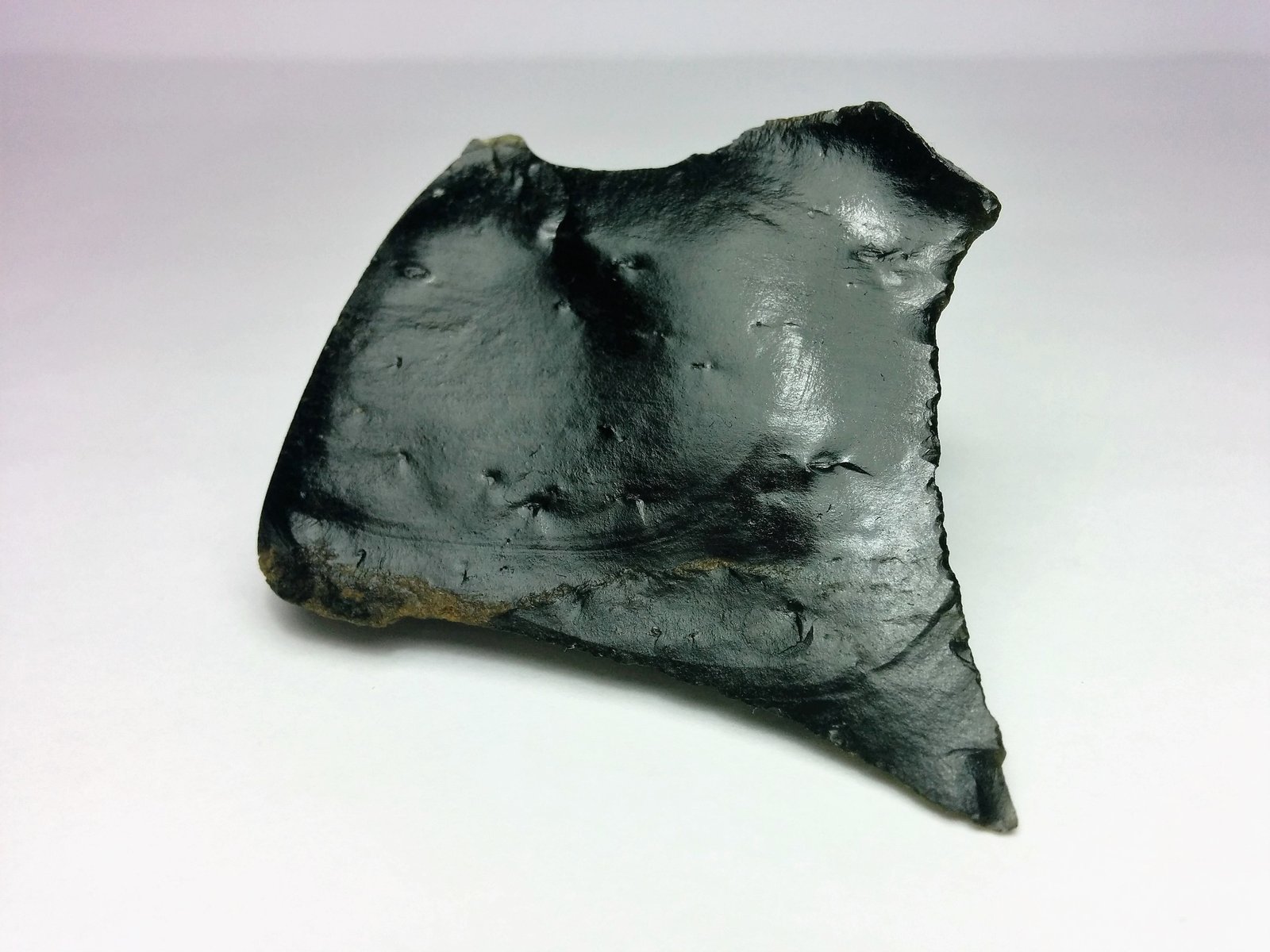 Obsidiana
2,5 x 4 cm
(Autor: FranHB)