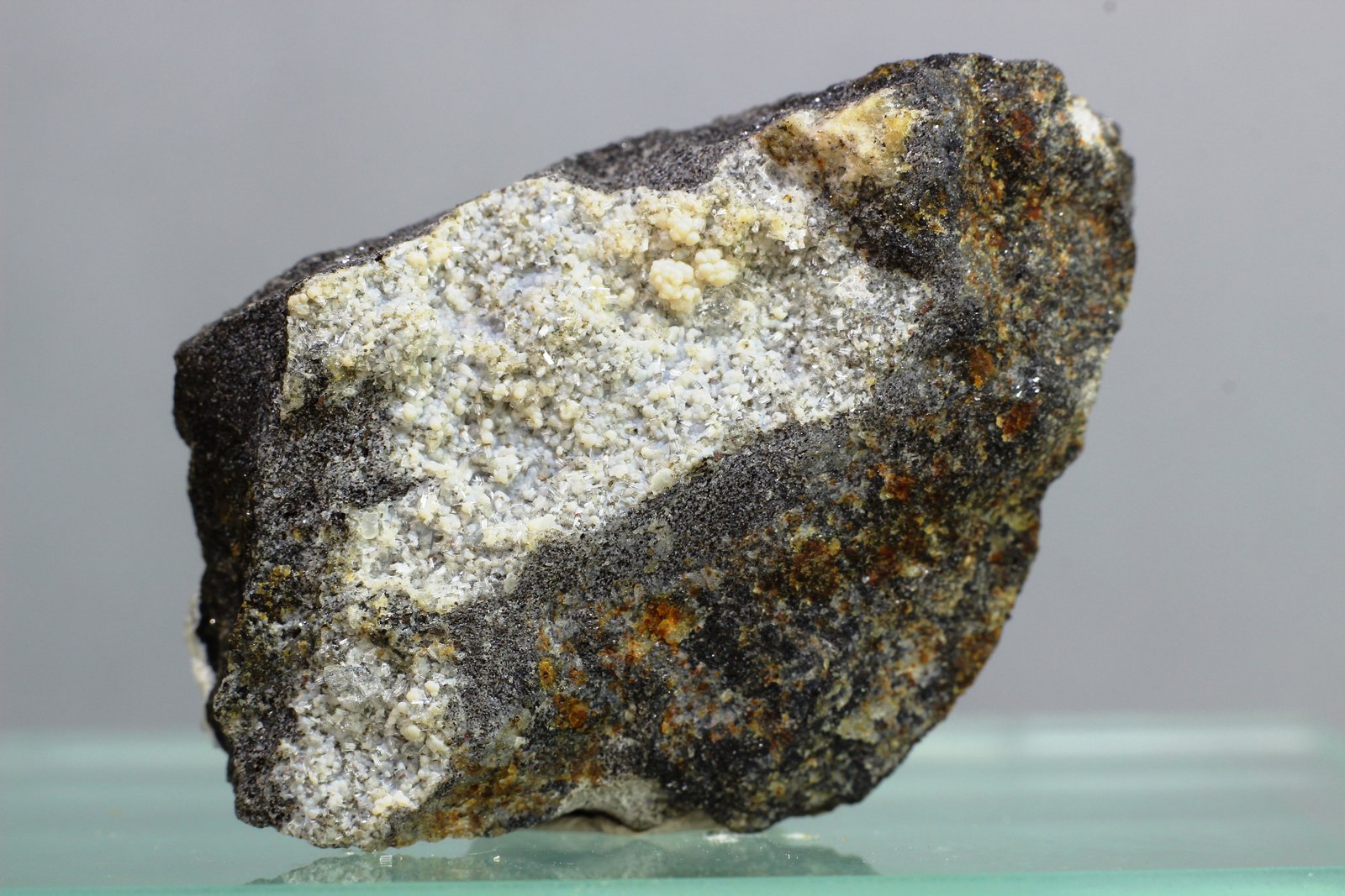 Offretita
33x24mm
(Autor: Juan Espino)