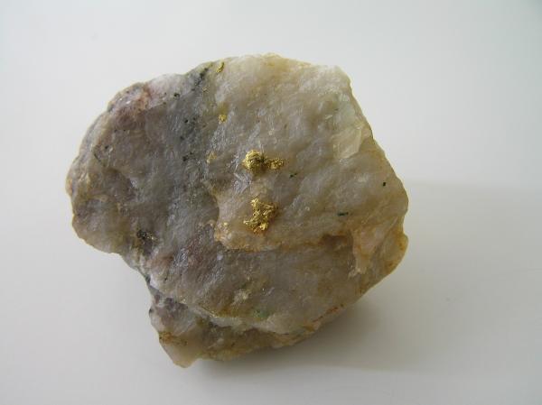 Oro sobre cuarzo
5x4,7x2,7 cm.
(Autor: Nacho)
