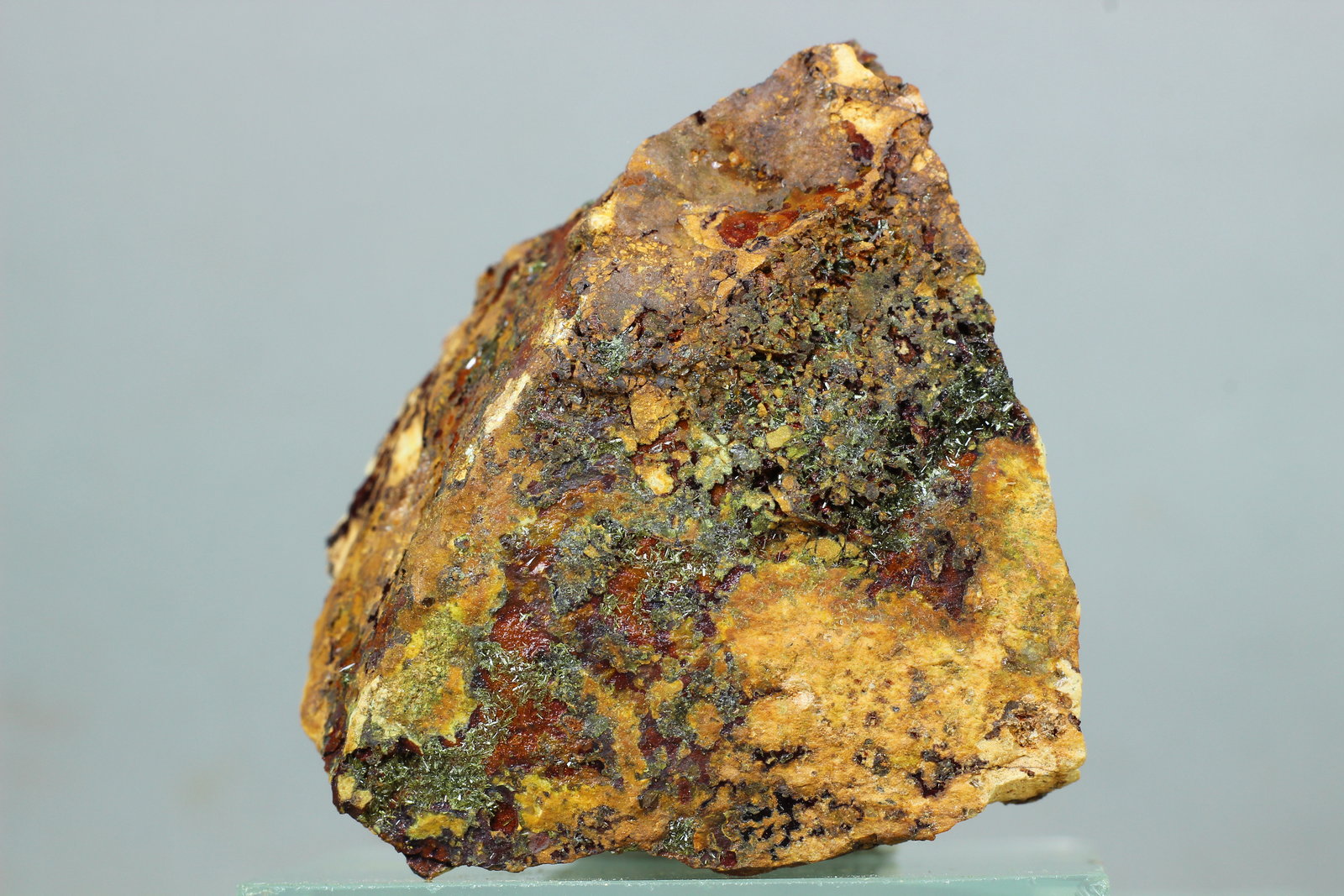 Olivenita
43x32 mm.
(Autor: Juan Espino)