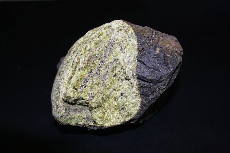 dunita
10 cm
(Autor: canada)