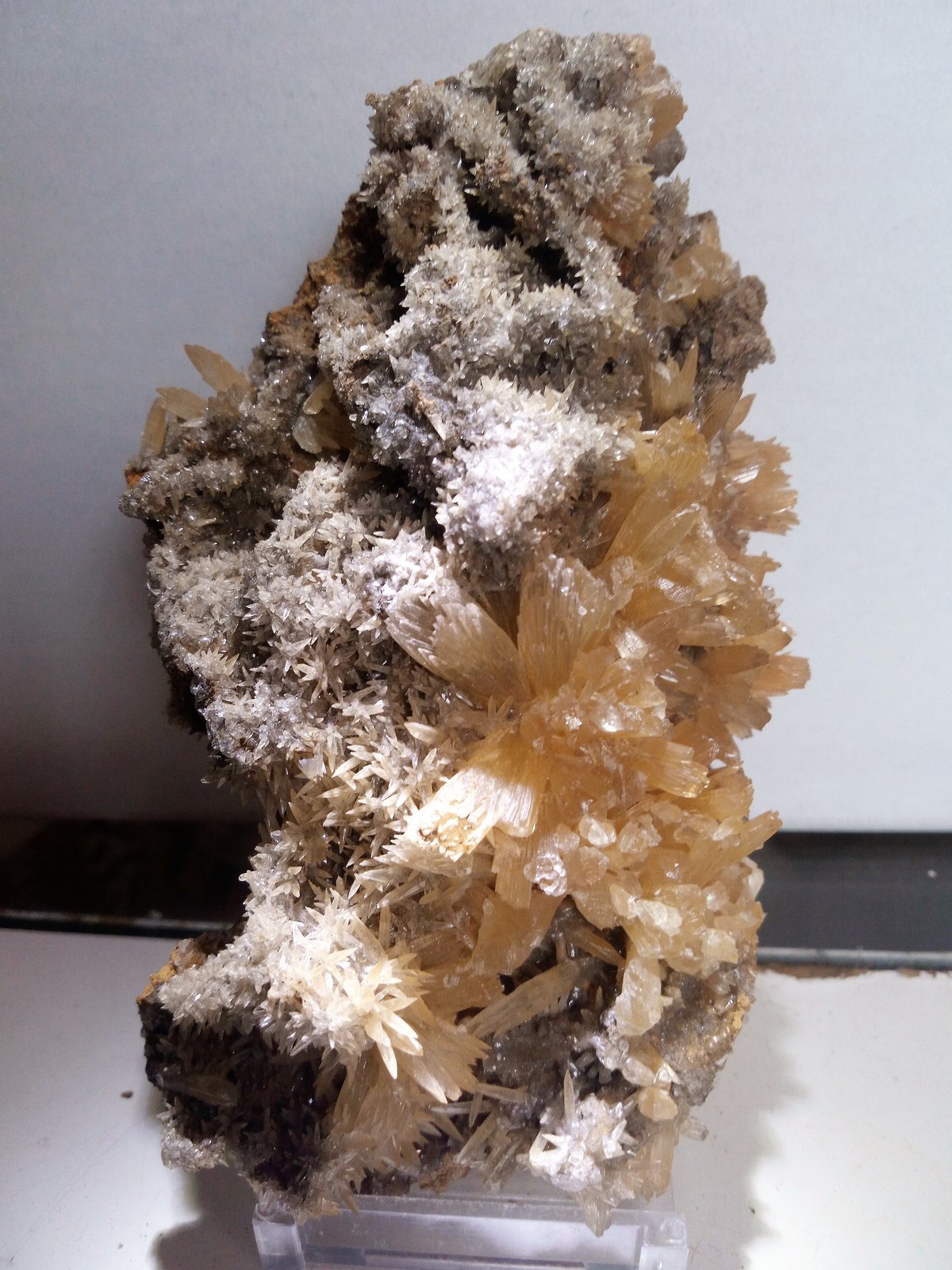 Calcita
11x7 cm.
(Autor: Adri Rodríguez)