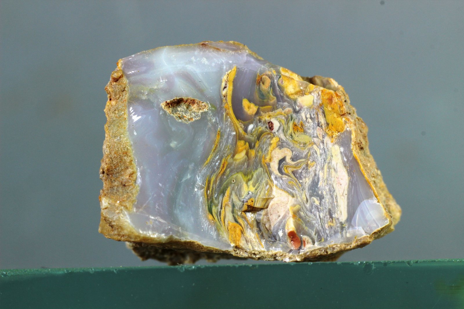 Ópalo
25x15 mm
(Autor: Juan Espino)