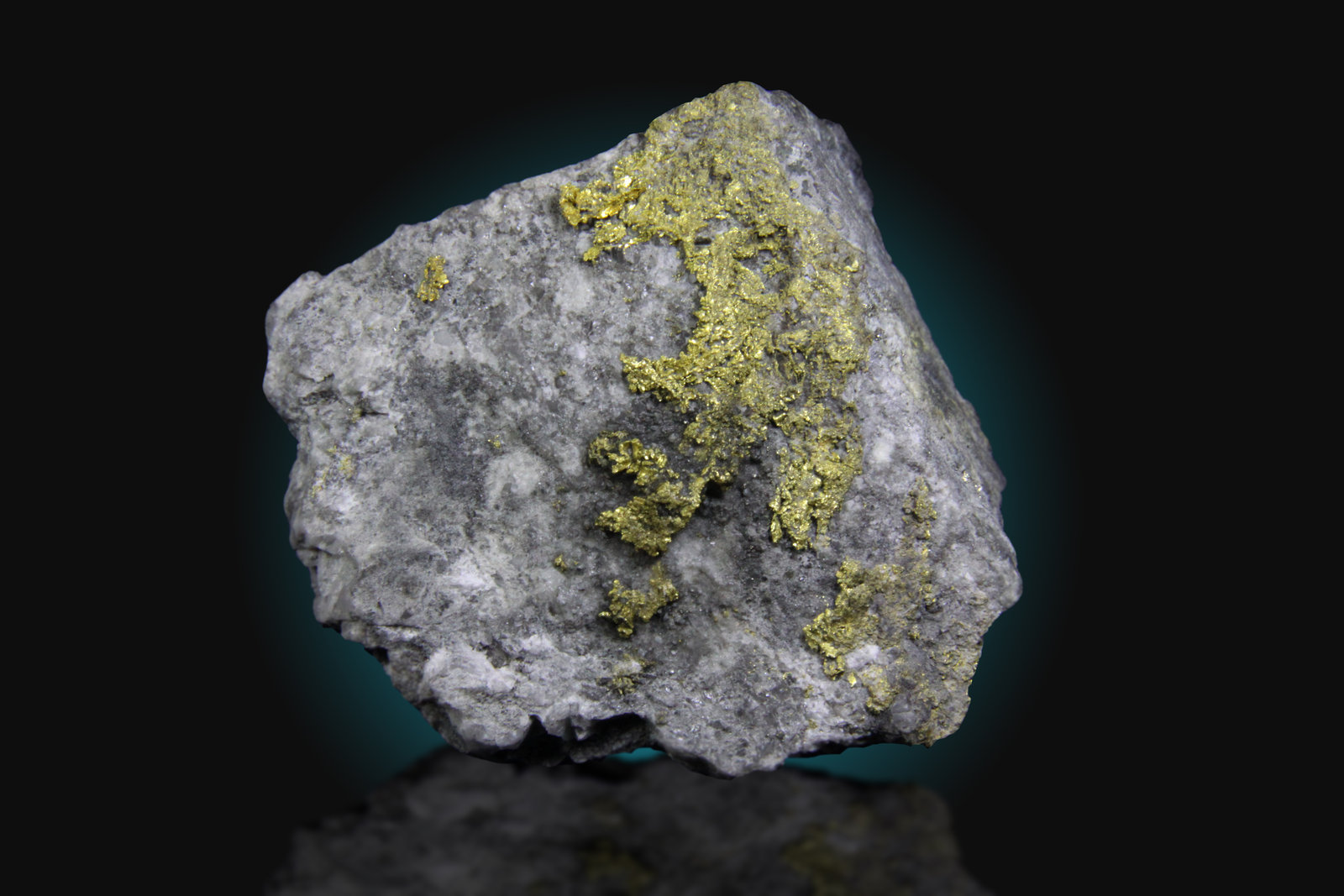 Oro
70x60mm
(Autor: Raul Vancouver)