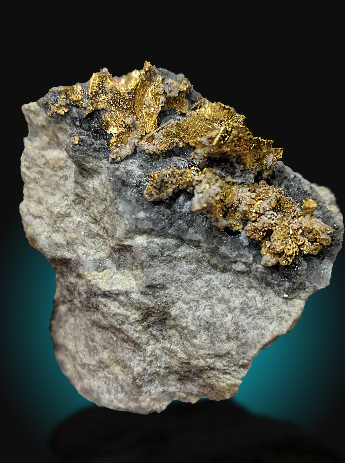 Oro
7x7cm
(Autor: Raul Vancouver)