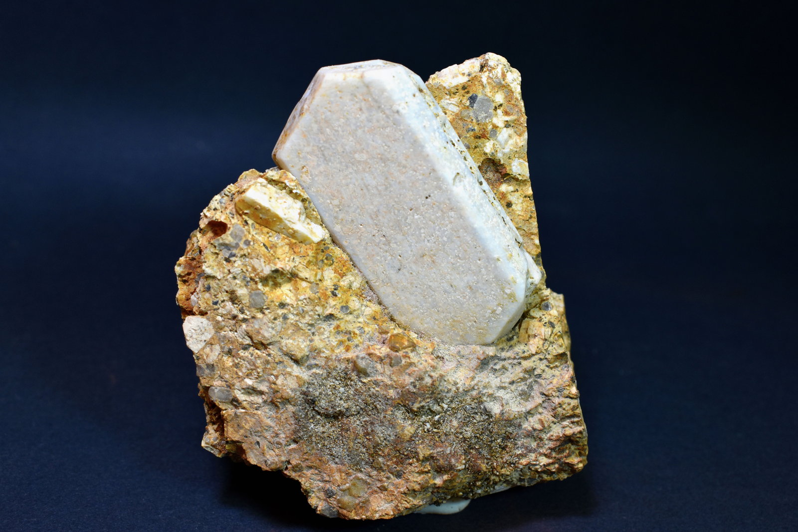 Ortoclasa
Cristal de 55 x 30 mm.
(Autor: Antonio P. López)