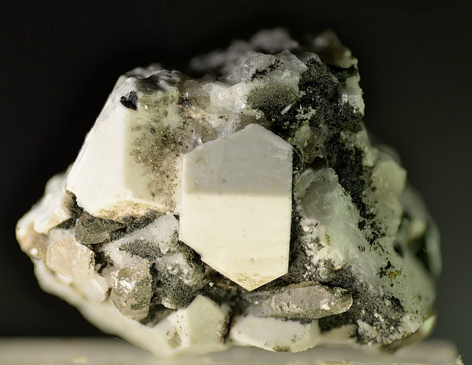 Ortoclasa
5 x 6 cm
(Autor: Antonio Carmona)