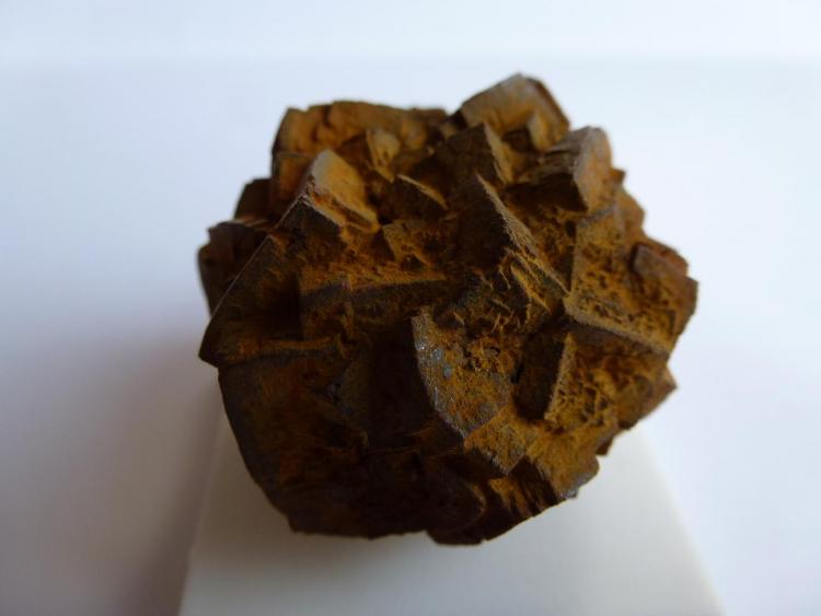 Limonita pseudomorfa de Pirita
4 x 4 cm.
(Autor: javier ruiz martin)