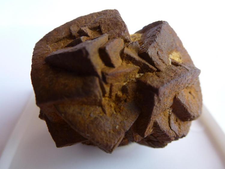 Limonita pseudomorfa de Pirita
5 x 4 cm.
(Autor: javier ruiz martin)