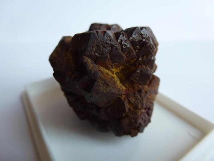 Limonita pseudomorfa de Pirita
5 x 4 cm.
(Autor: javier ruiz martin)