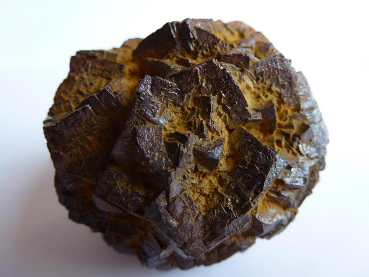 Limonita pseudomorfa de Pirita
6 x 6 cm.
(Autor: javier ruiz martin)