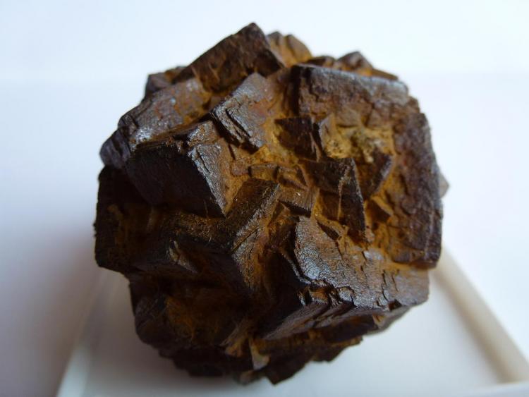 Limonita pseudomorfa de Pirita
5 x 4 cm.
(Autor: javier ruiz martin)