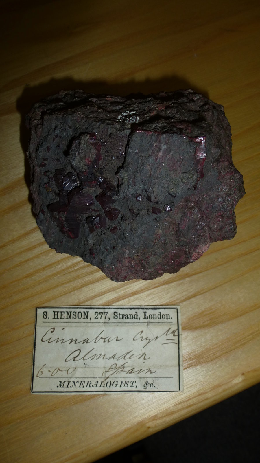 Cinabrio
8 cm x 8 cm
(Autor: James Catmur)