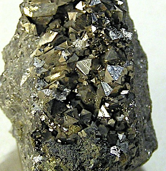 Arsenopirita
C.V. 3 x 2 cm
(Autor: Frederic Varela)