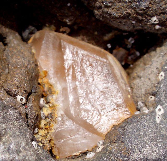 Calcita
Cristal de 1,5x2 cm
(Autor: María Jesús M.)