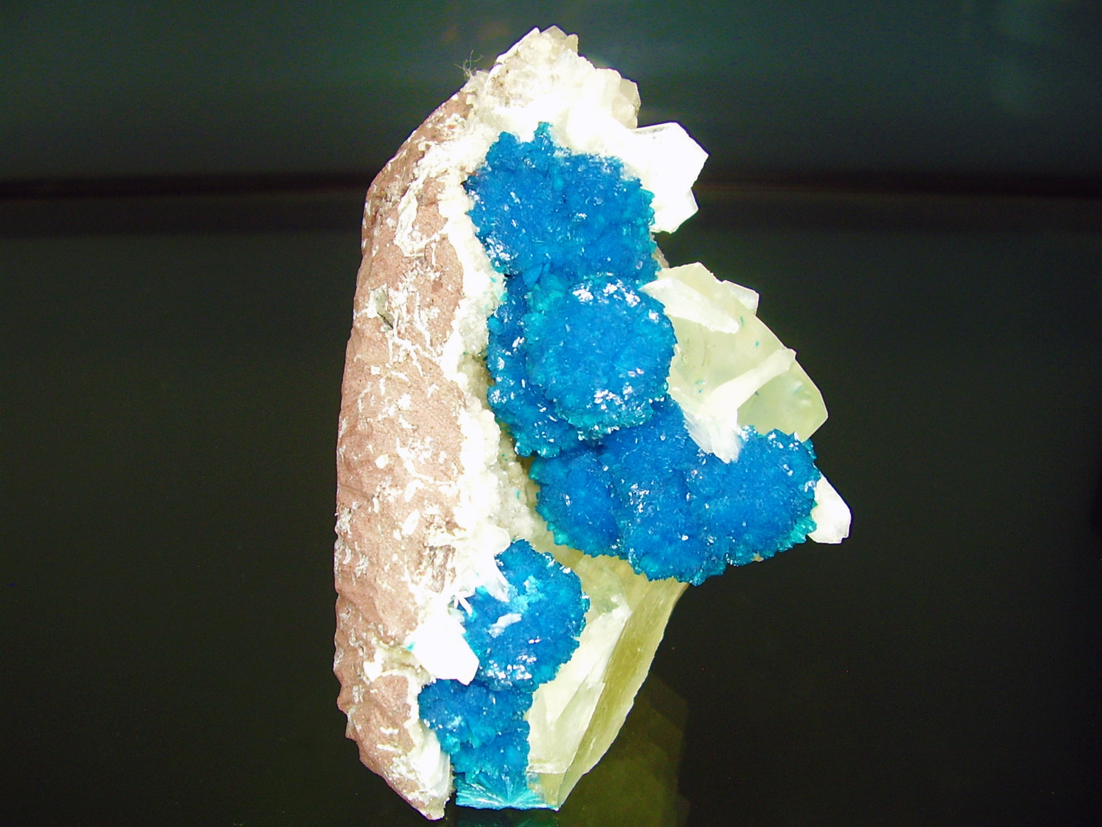 Cavansita, Calcita
8x6 cm
(Autor: geoalfon)