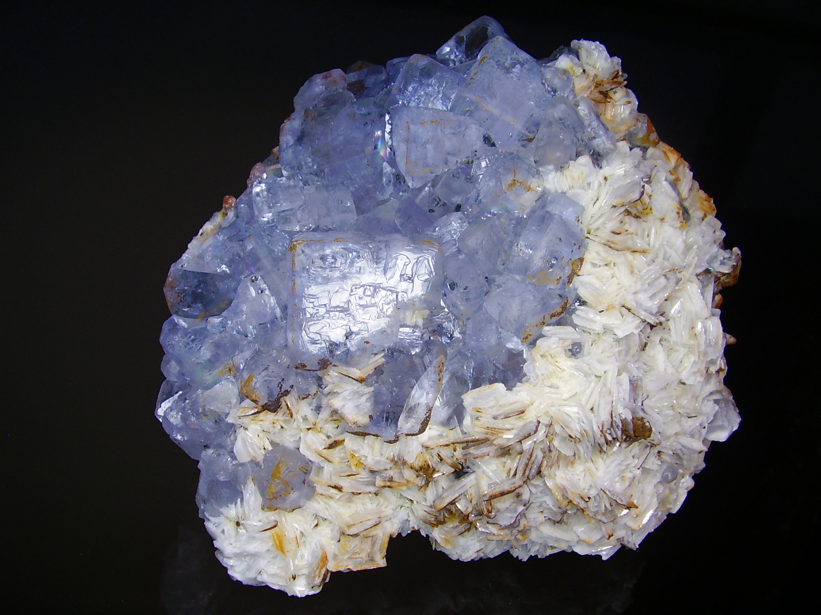 Fluorita, Barita
10x8 cm
(Autor: geoalfon)