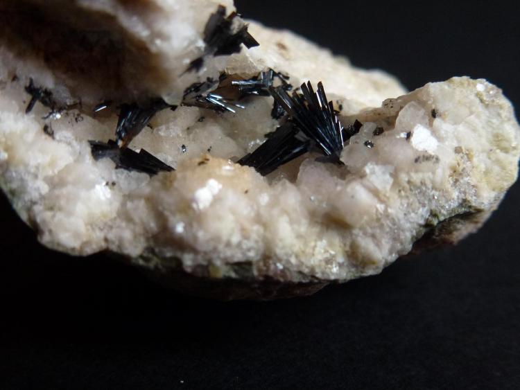 Goethita
4 x 3 cm.
(Autor: javier ruiz martin)