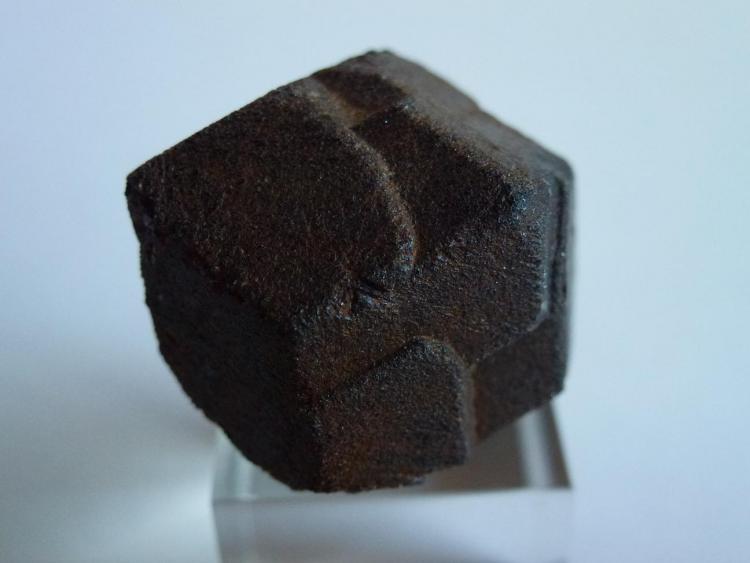 Almandino (Grupo Granate)
2 x 2 cm.
(Autor: javier ruiz martin)