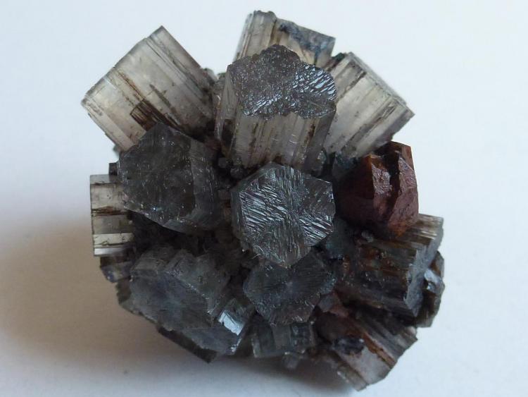 Aragonito con Cuarzo (variedad jacinto de compostela)
3 x 3 cm.
(Autor: javier ruiz martin)