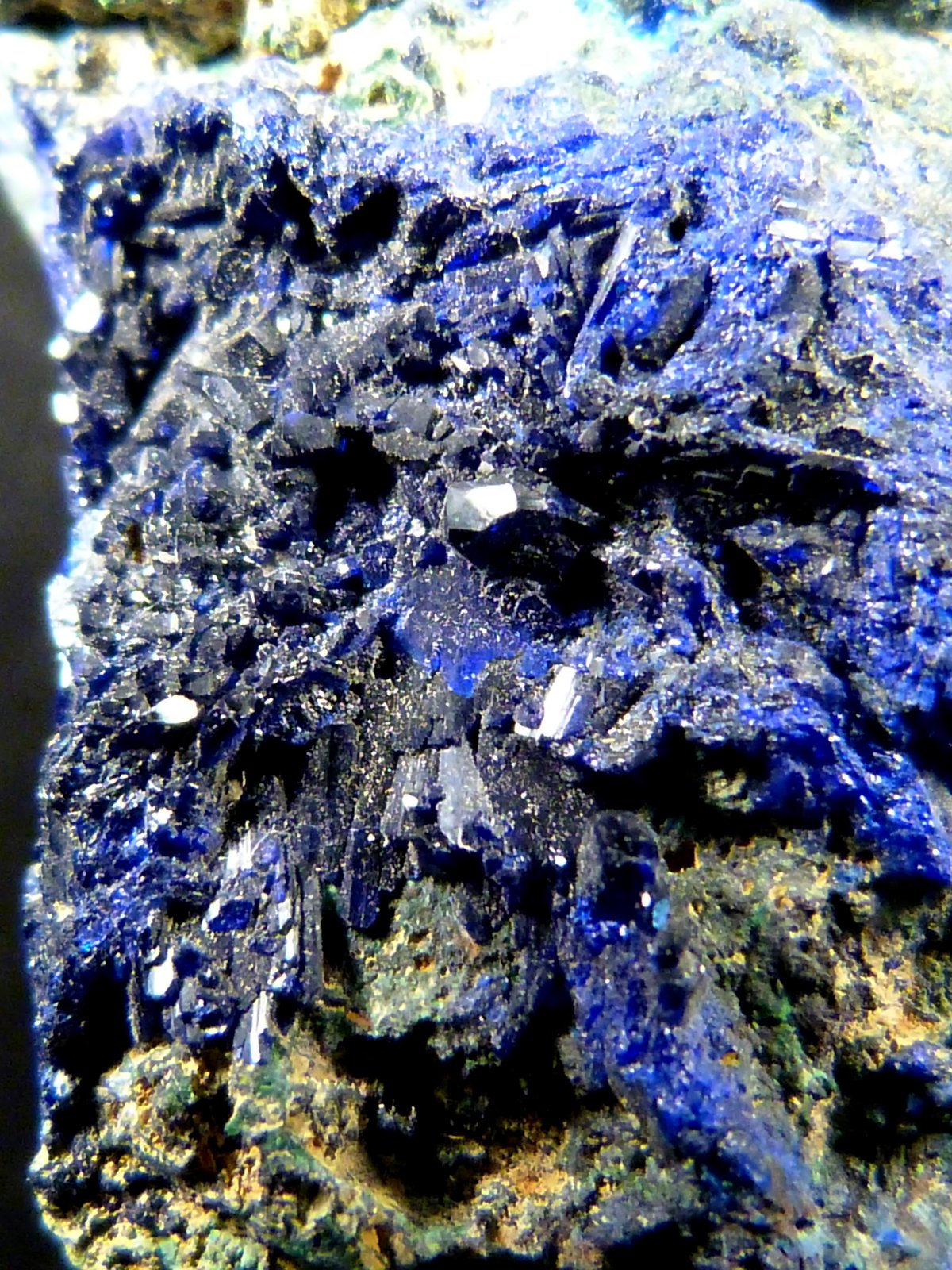 Azurita
3,5 x 7 x 4 cm.
(Autor: Felipe Abolafia)