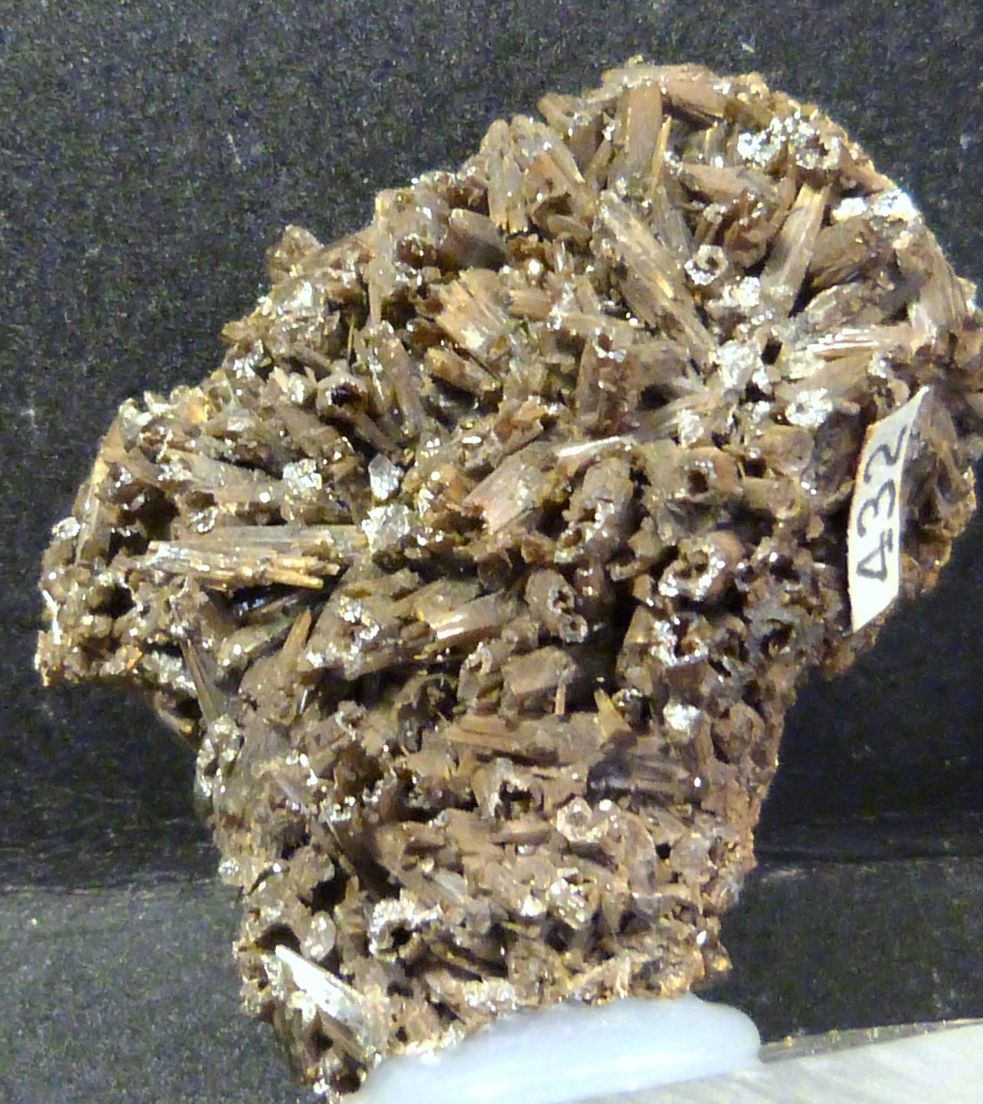 Vanadinita arsenical y descloizita
4 x 4 x 2 cm.
(Autor: Felipe Abolafia)