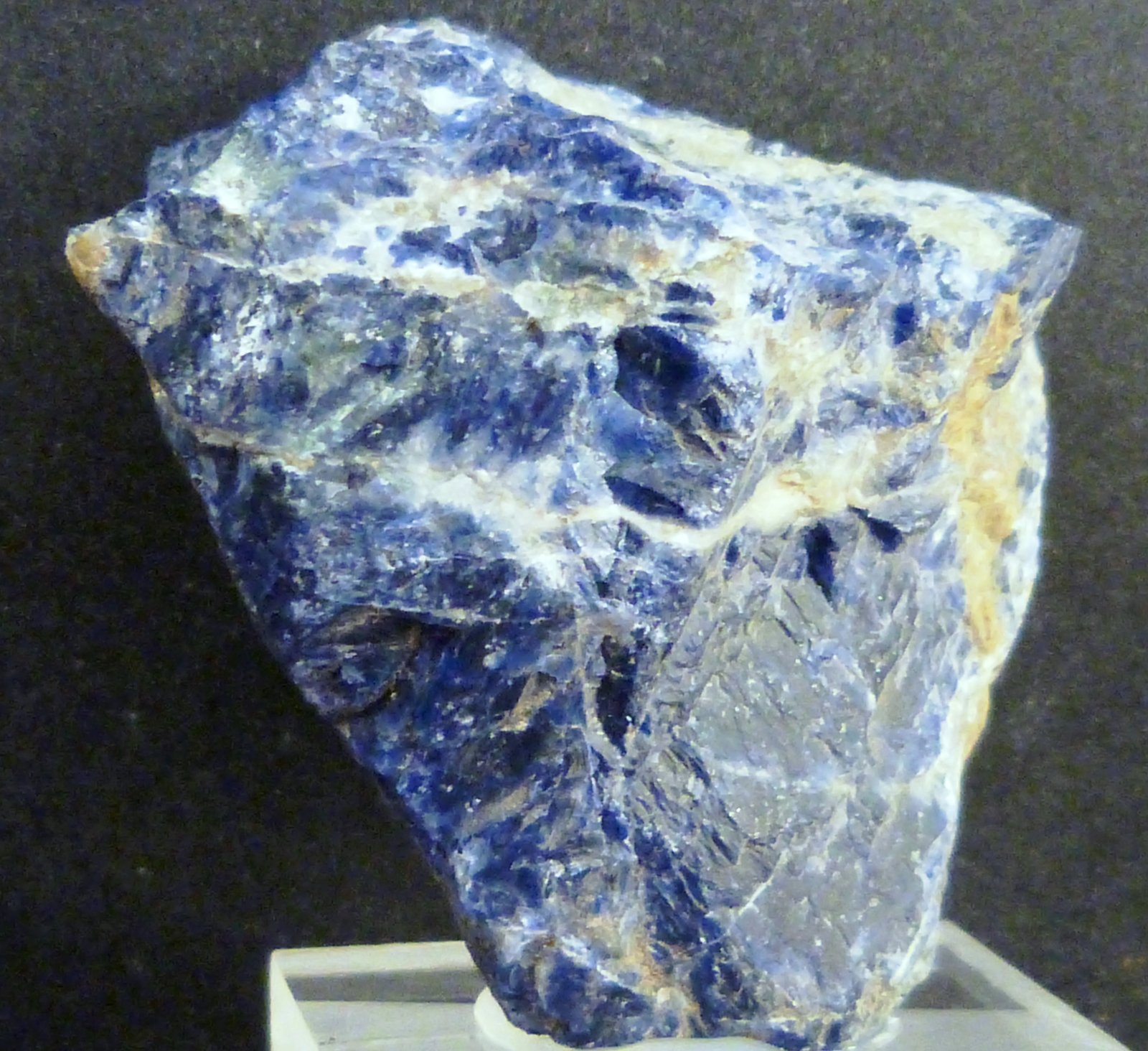 Sodalita
5 x 5 x 3 cm.
(Autor: Felipe Abolafia)