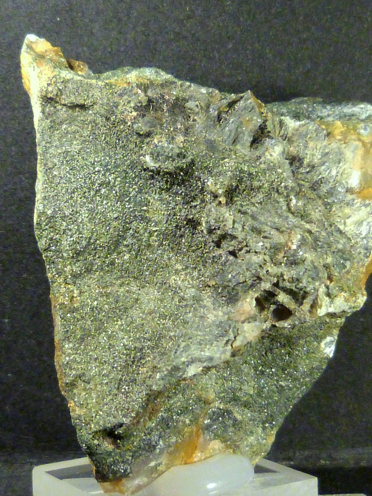 Chamosita (variedad turingita)
5 x 6,5 x 4 cm.
(Autor: Felipe Abolafia)