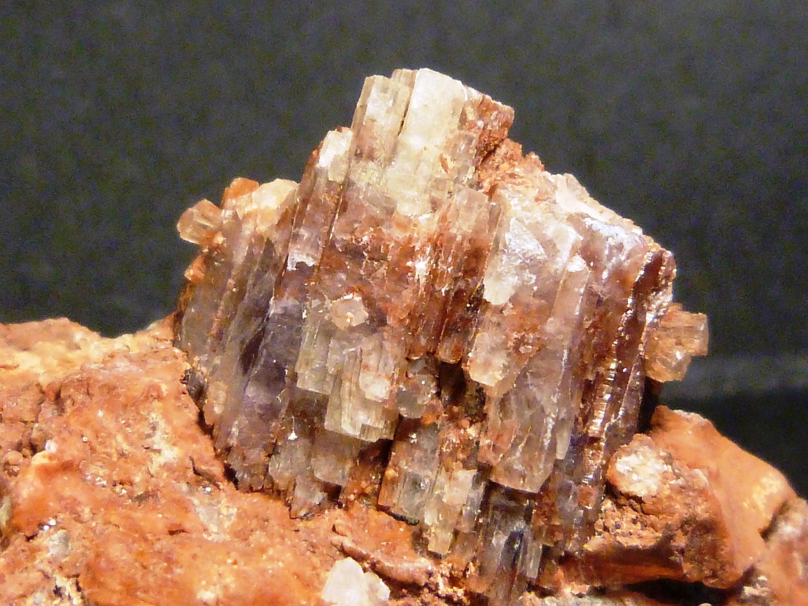 Aragonito
8 x 4,5 x 7 cm.
(Autor: Felipe Abolafia)