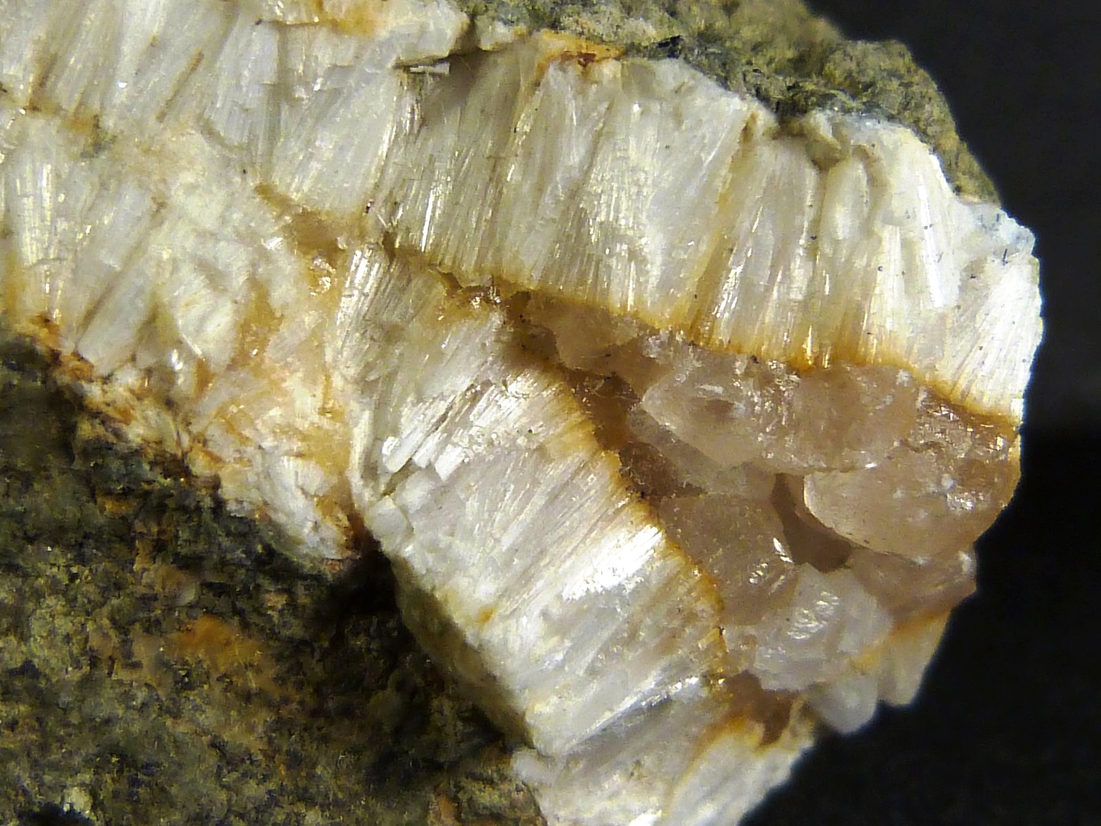 Prehnita
9 x 5 x 3,5 cm.
(Autor: Felipe Abolafia)