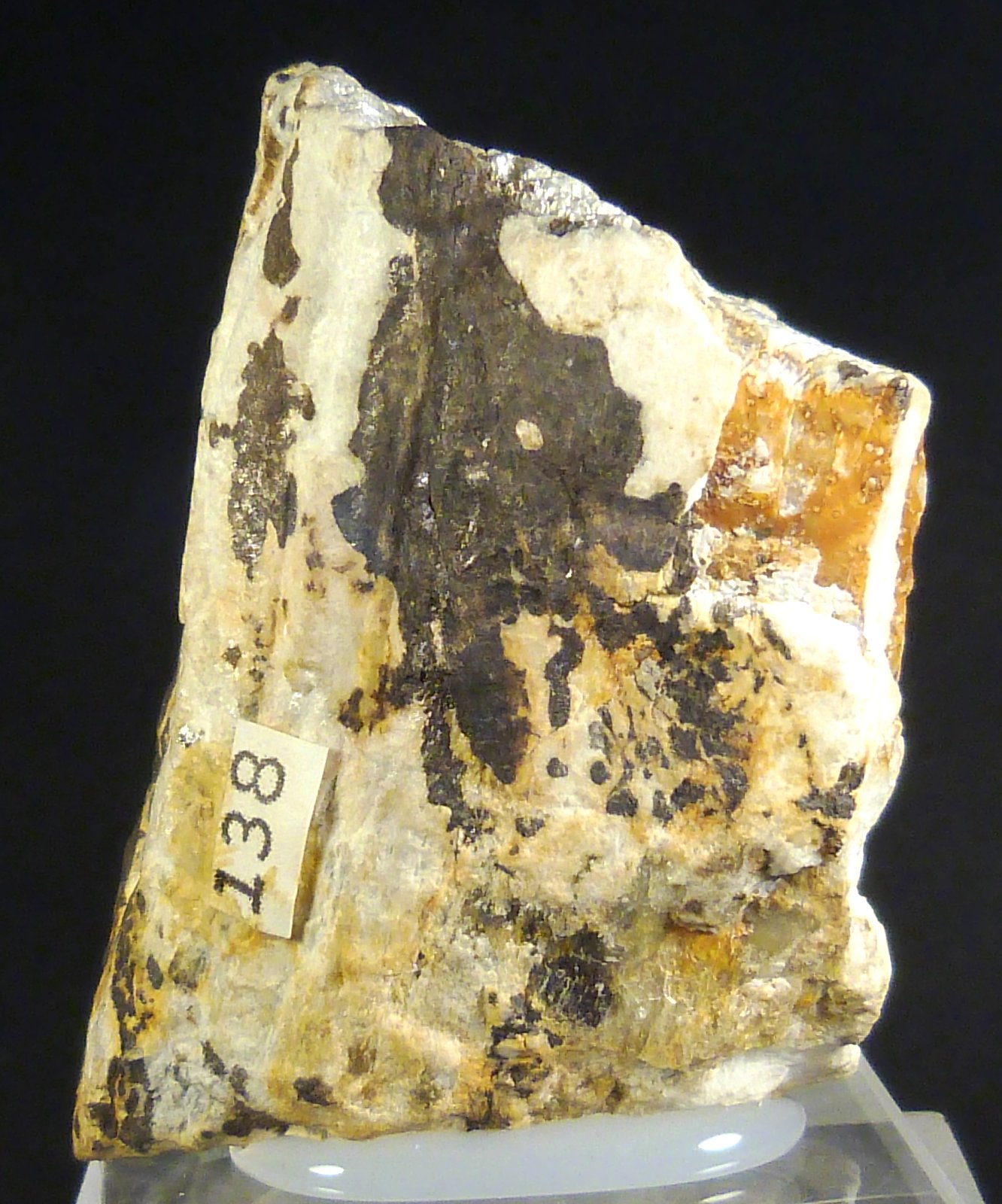 Espodumena
4 x 5,5 x 2,5 cm.
(Autor: Felipe Abolafia)