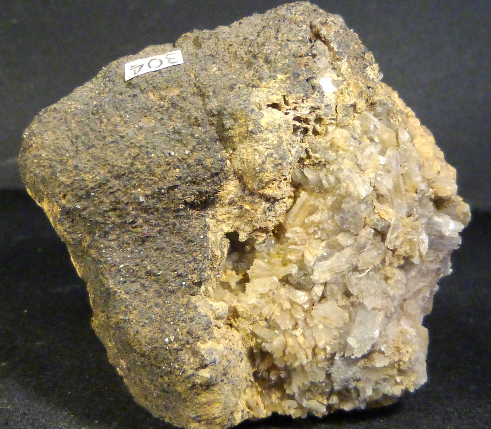 Magnetita y yeso
7 x 7 x 4 cm.
(Autor: Felipe Abolafia)