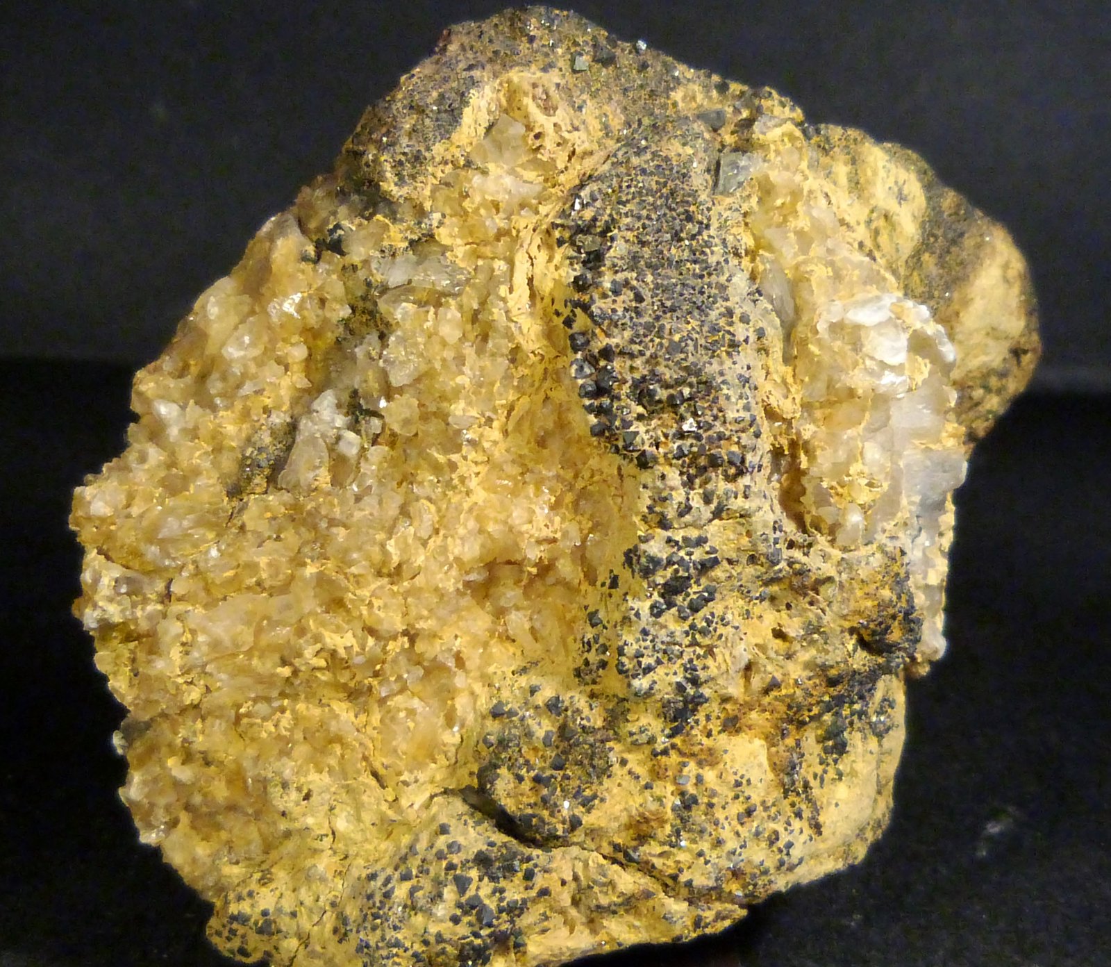 Magnetita y yeso
7 x 7 x 4 cm.
(Autor: Felipe Abolafia)
