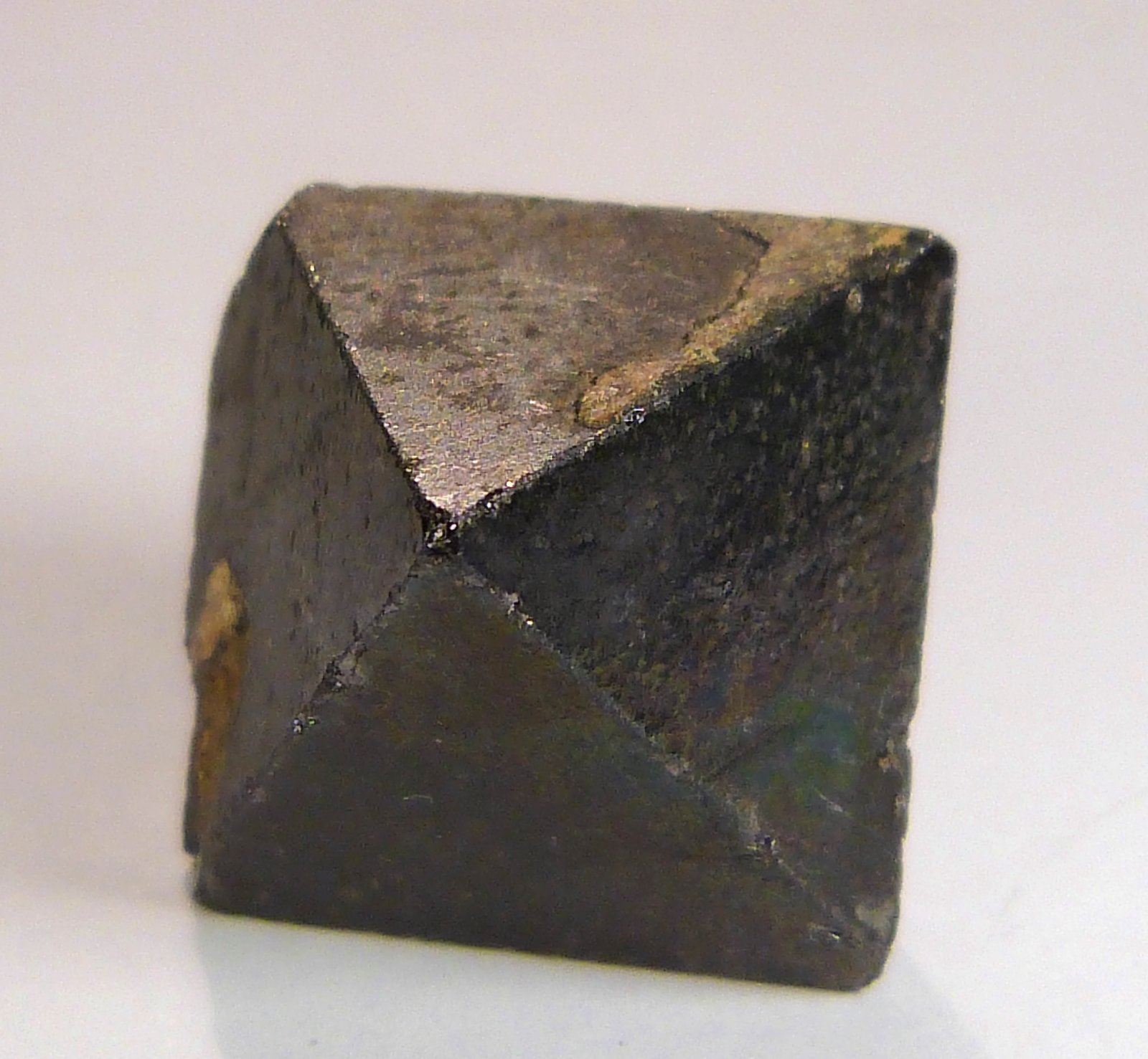 Magnetita
1,5 x 1,5 x 2 cm.
(Autor: Felipe Abolafia)