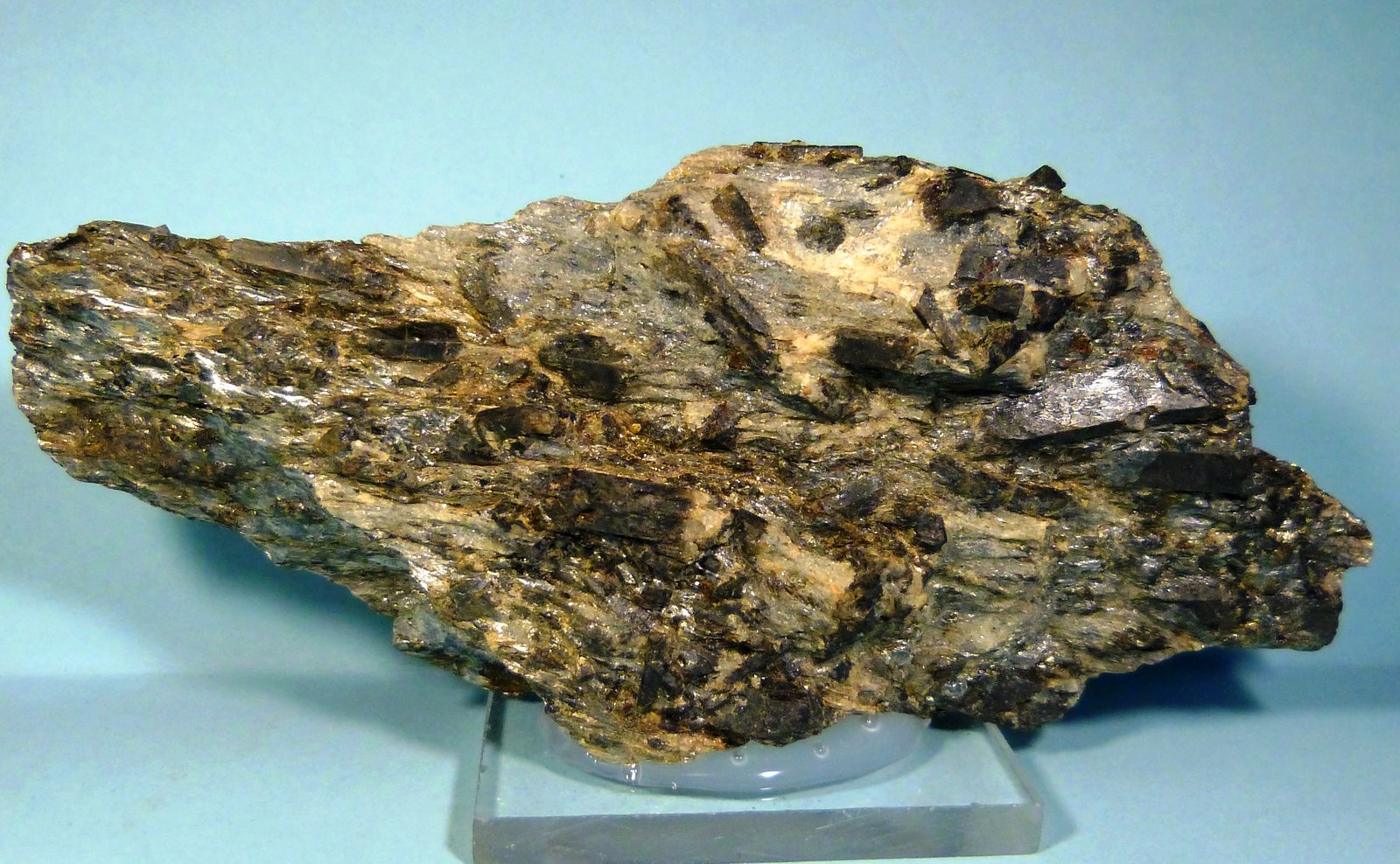 Estaurolita
13 x 6 x 3 cm.
(Autor: Felipe Abolafia)