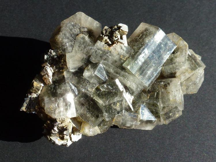 Fluorapatito, Arsenopirita
6 x 4 cm.
(Autor: javier ruiz martin)