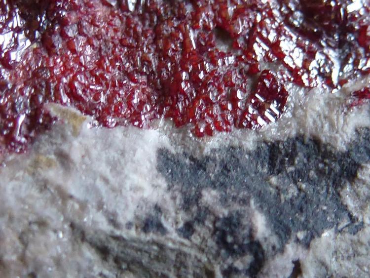 Cinabrio
5 x 4 cm. el área de cristales
(Autor: javier ruiz martin)
