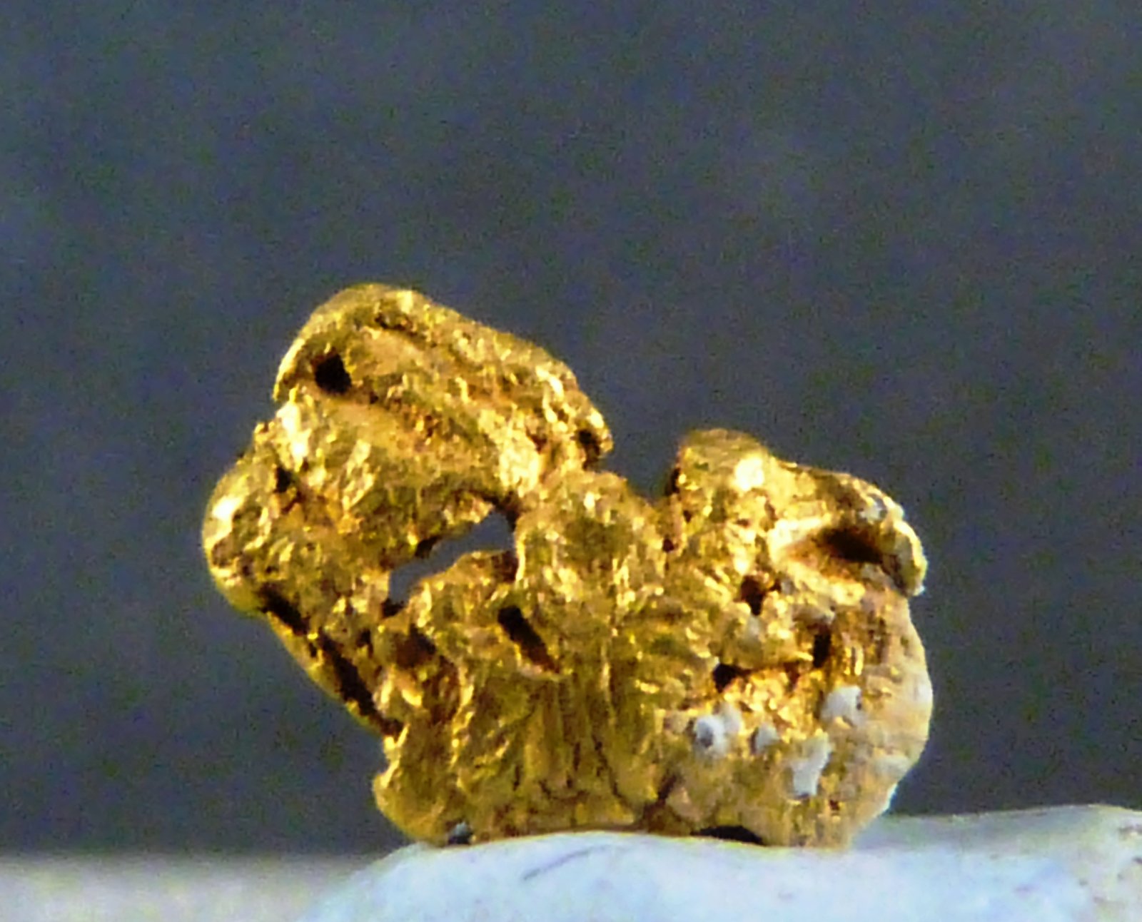 Oro
5 x 5 x 2 mm.
(Autor: Felipe Abolafia)