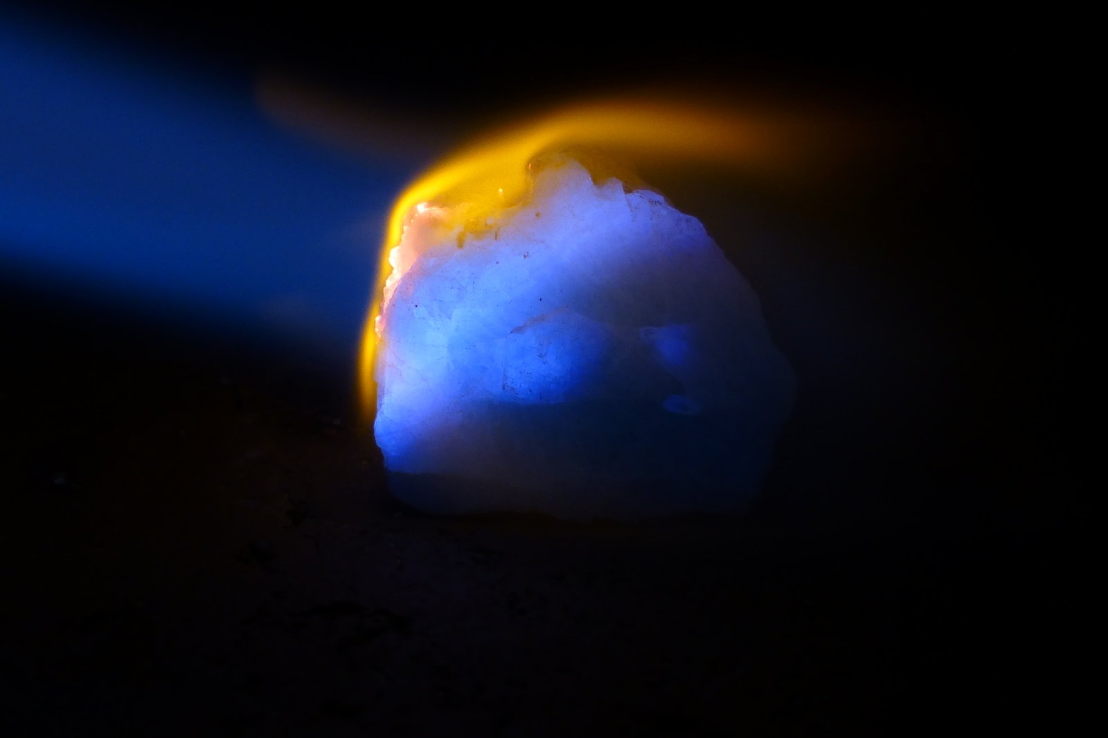 Fluorita
2,5x2cm
(Autor: Eloi)