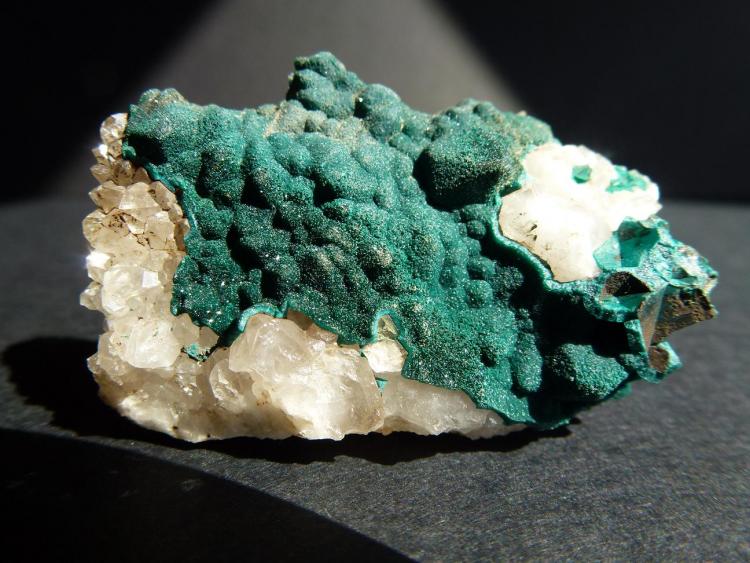 Pseudomalaquita, Cuarzo
4,5 x 3,5 cm.
(Autor: javier ruiz martin)