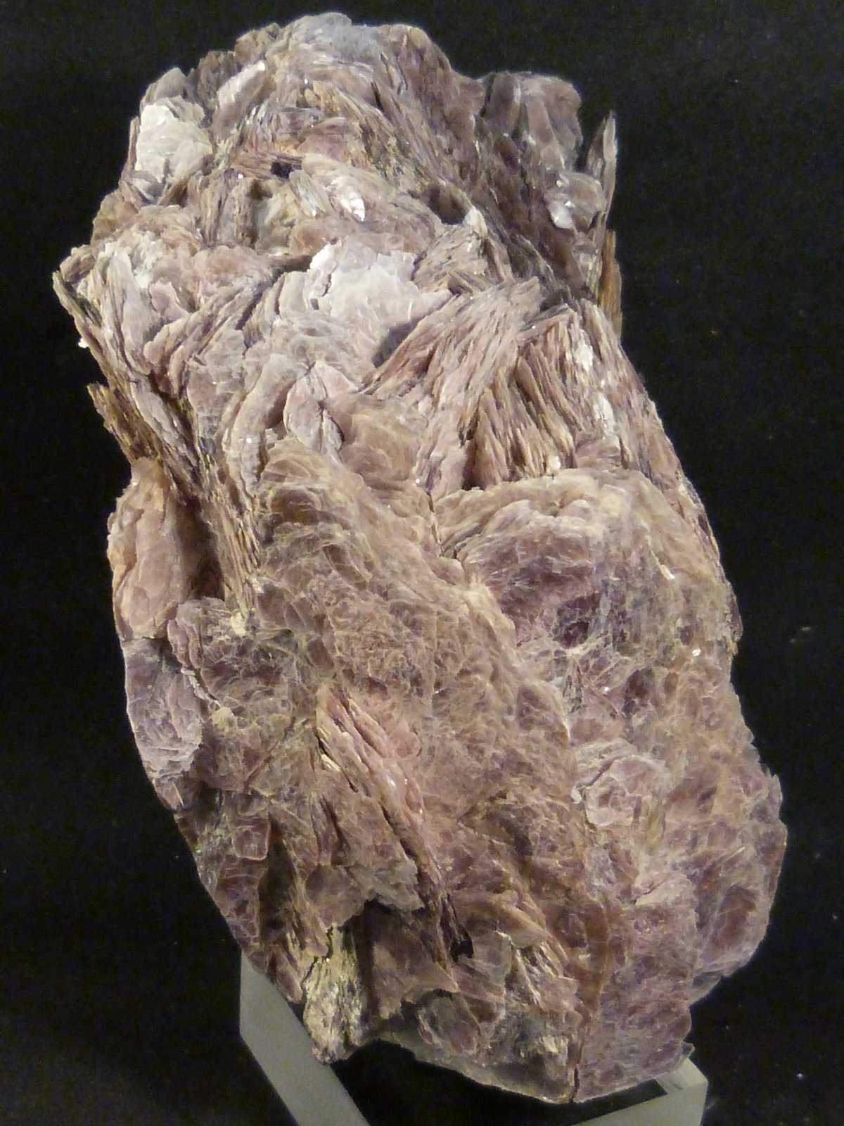 Lepidolita
8 x 13 x 7 cm.
(Autor: Felipe Abolafia)