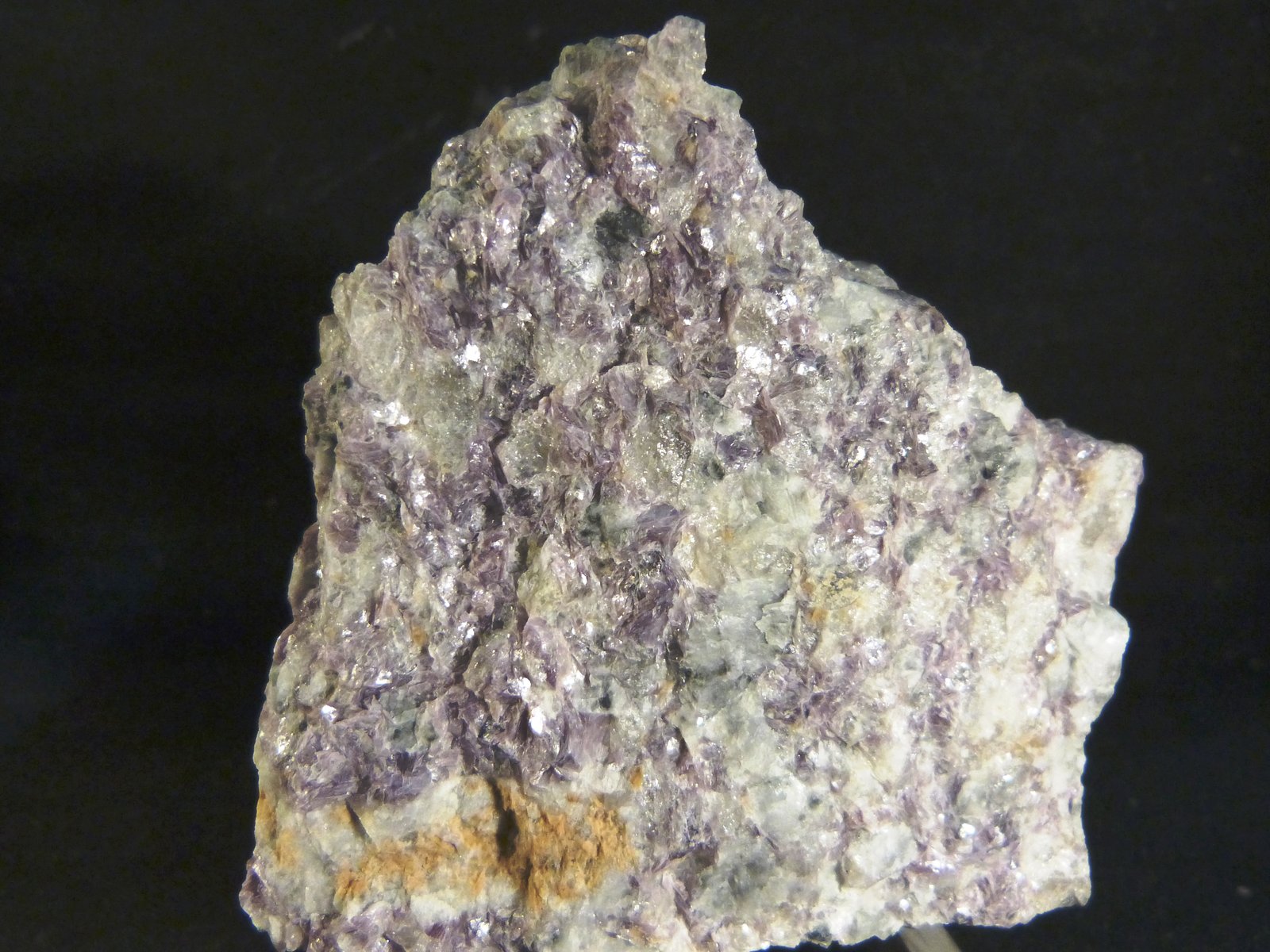 Lepidolita
7 x 8 x 3 cm.
(Autor: Felipe Abolafia)