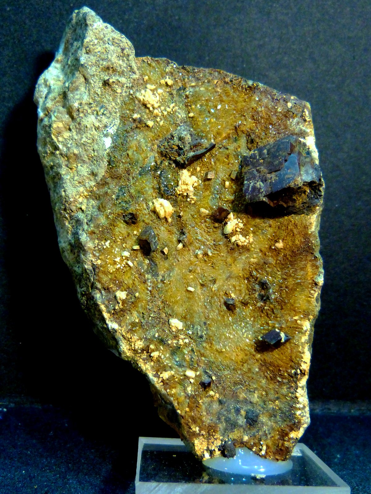 Siderita
6 x 9,5 x 2,5 cm.
(Autor: Felipe Abolafia)