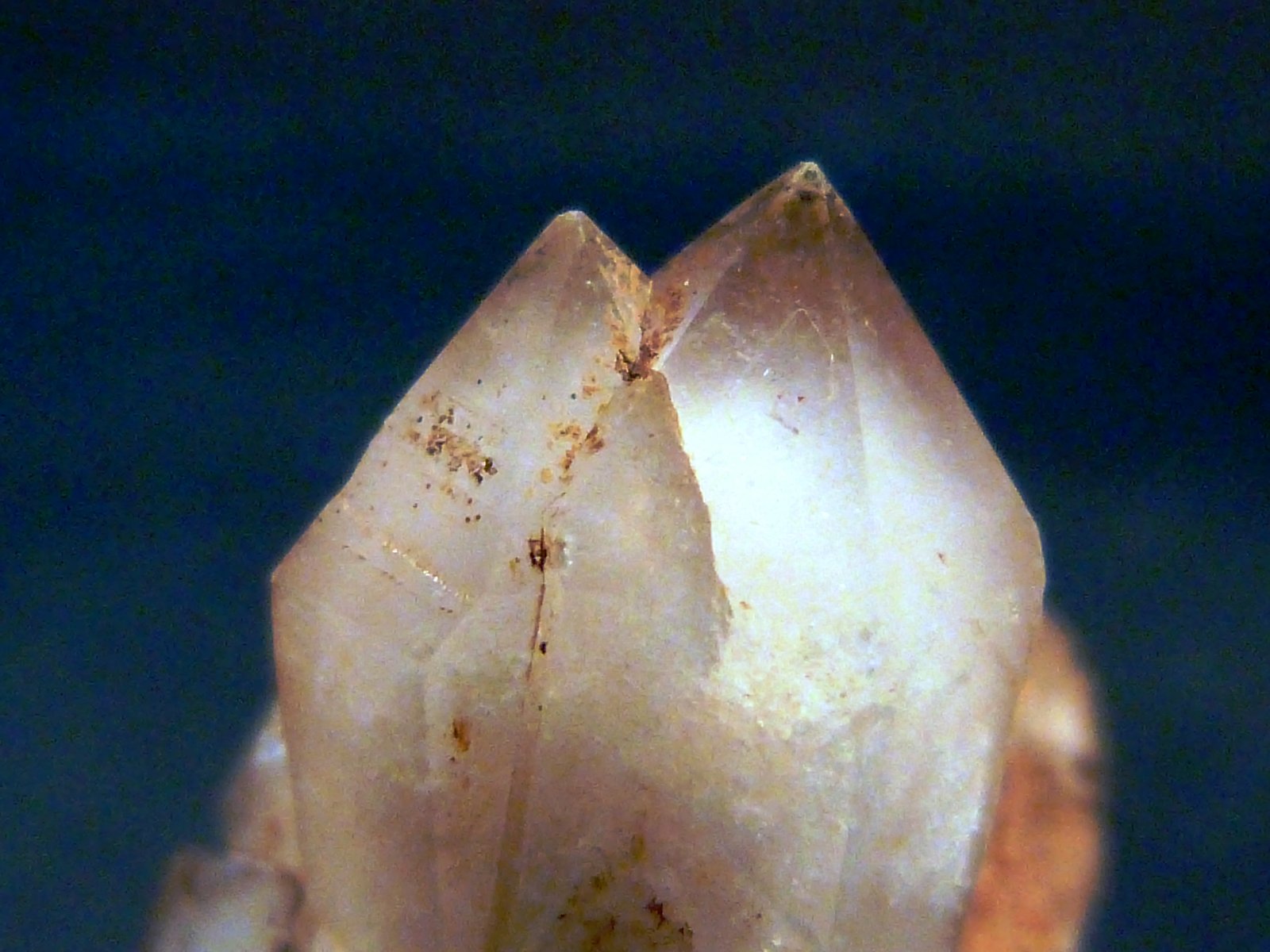 Cuarzo
3 x 2 x 1,5 cm.
(Autor: Felipe Abolafia)
