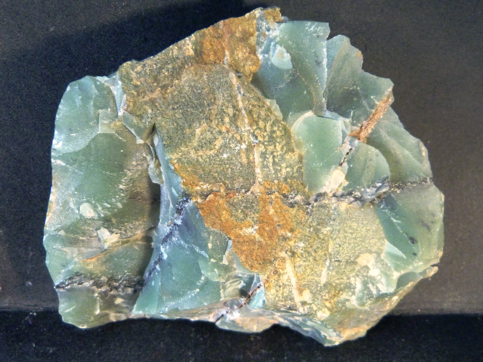 Cuarzo (variedad prasio)
9 x 12 x 3 cm.
(Autor: Felipe Abolafia)