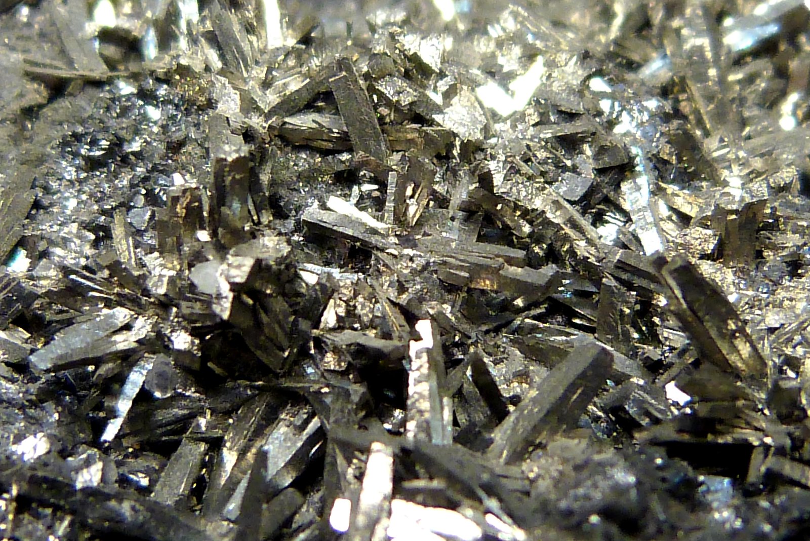 Arsenopirita
5,5 x 3 x 7 cm.
(Autor: Felipe Abolafia)